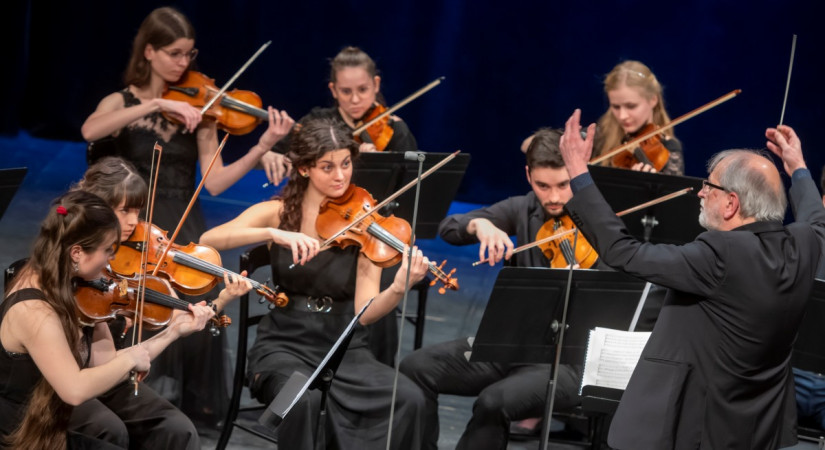 Péter Kováts & Liszt Academy Chamber Orchestra