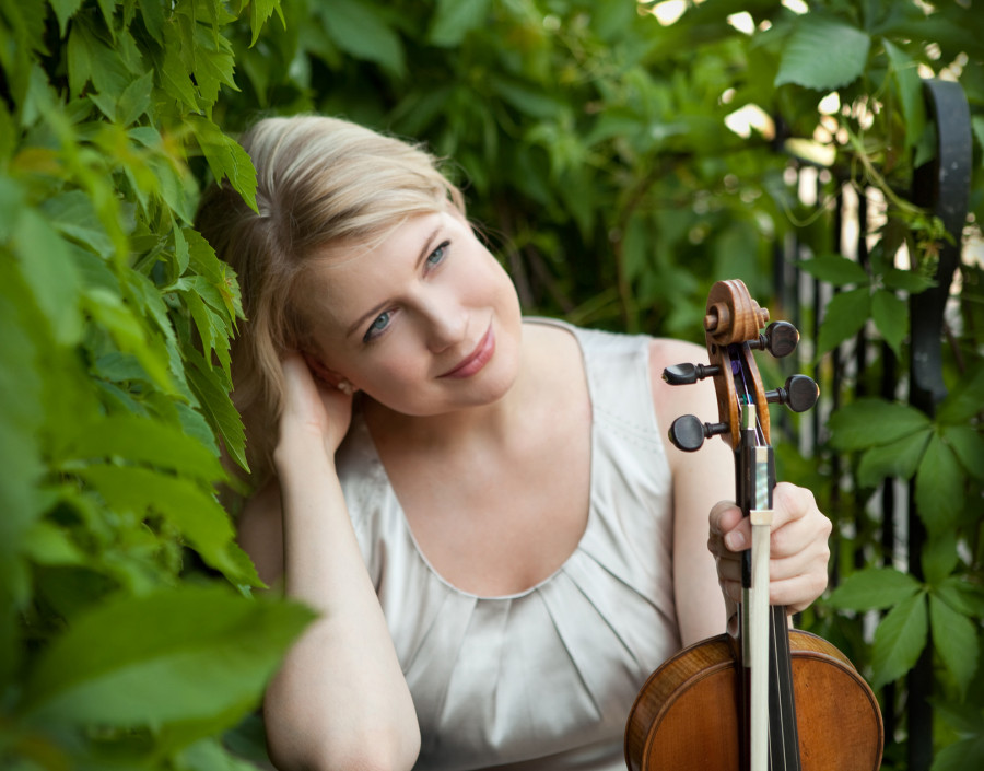 Elina Vähälä és a MÁV Szimfonikus Zenekar